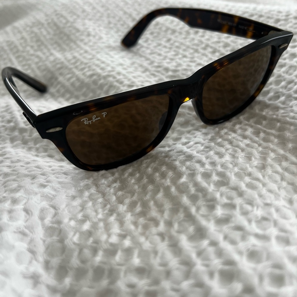Ray-Ban Wayfarer Tortoise Sunglasses